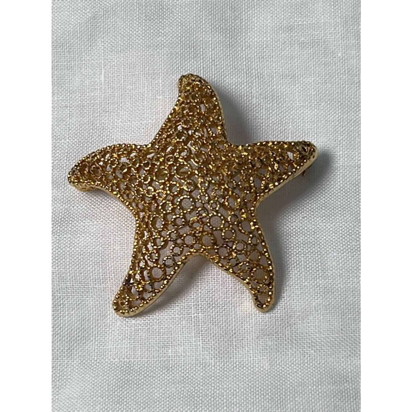 Vintage Mient Gold Tone Starfish Textured Ocean Beach Coastal Brooch